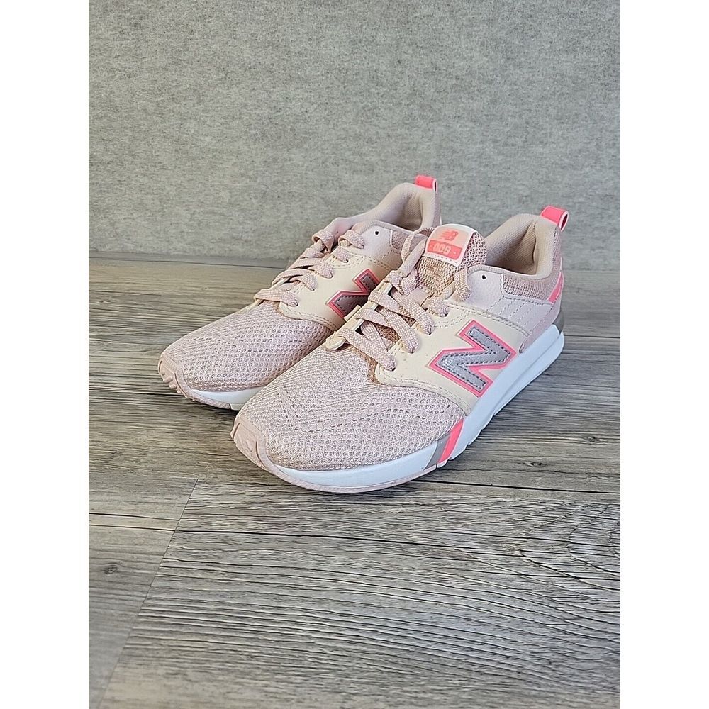 New Balance 009 Women's Sz. 6 Running Shoes Oyster‎ Pink
